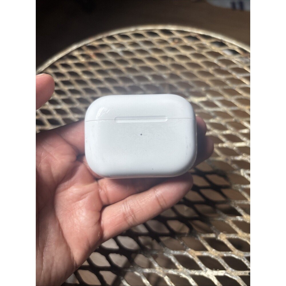 Genuine Apple AirPods Pro 2nd Gen USB-C Case Only A2968 - HEAVY SCUFFS